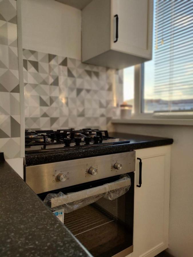 Отличная Двухкомнатная Квартира-Студия 70Кв Uralsk Exterior foto