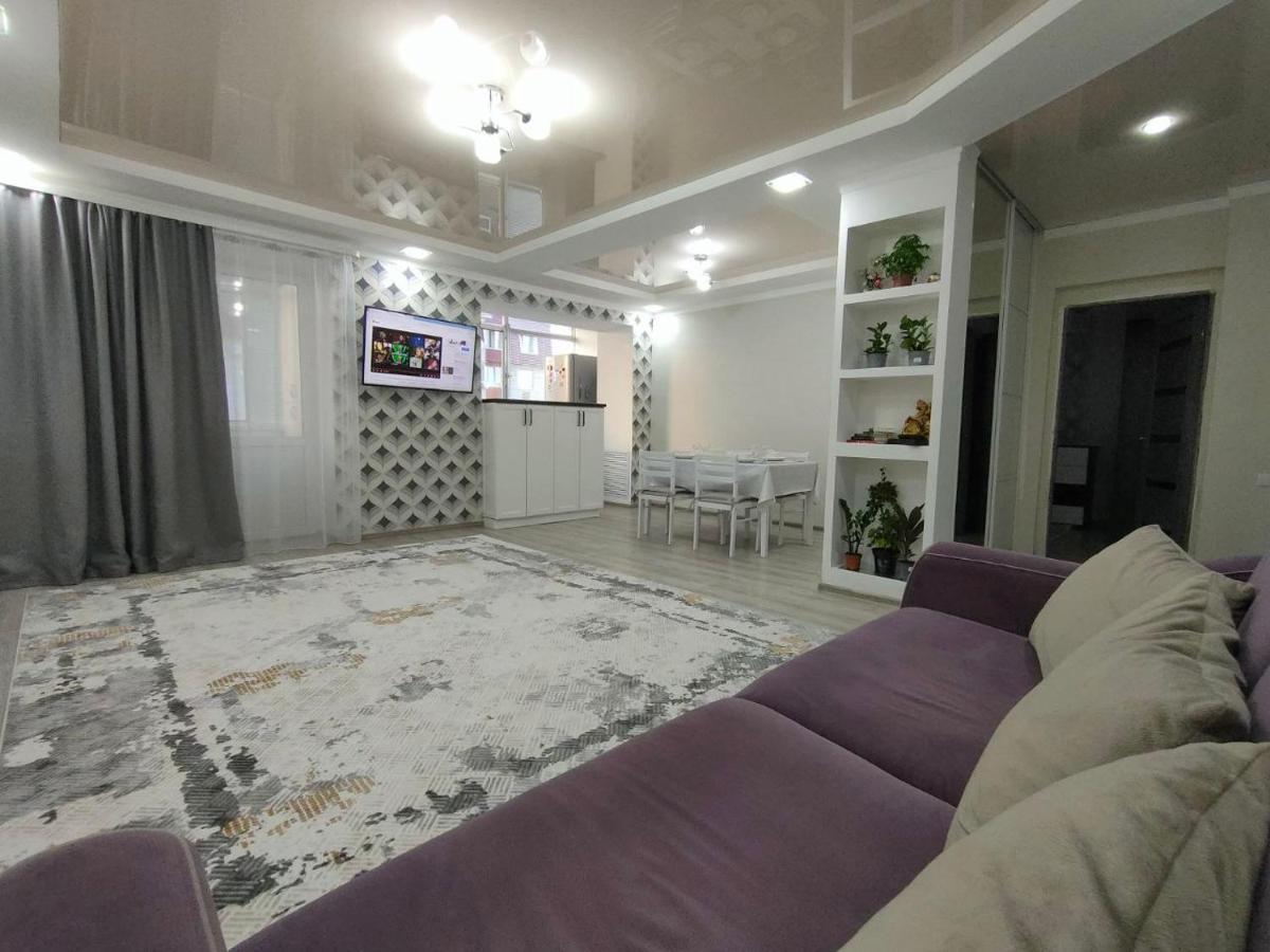 Отличная Двухкомнатная Квартира-Студия 70Кв Uralsk Exterior foto